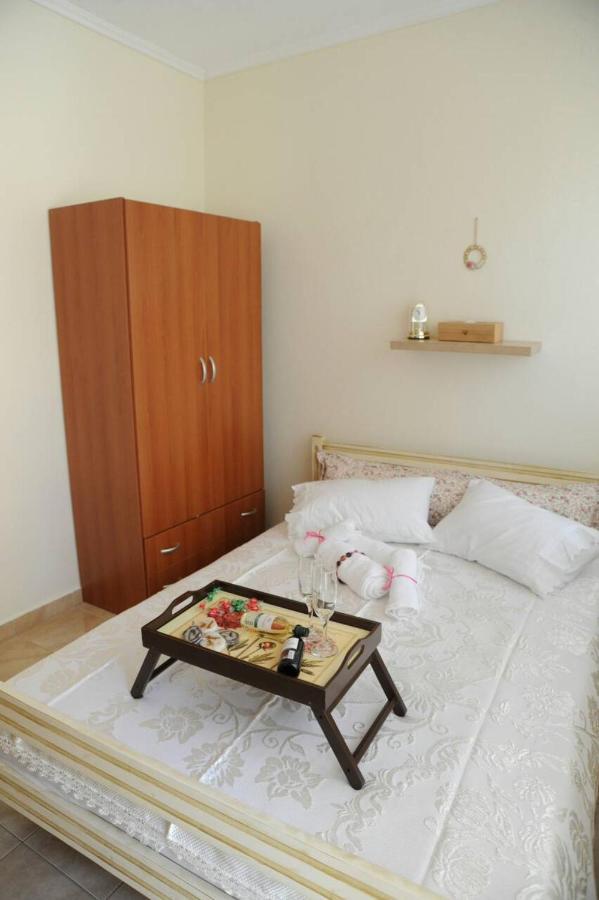 M&T Apartment Kavala Esterno foto