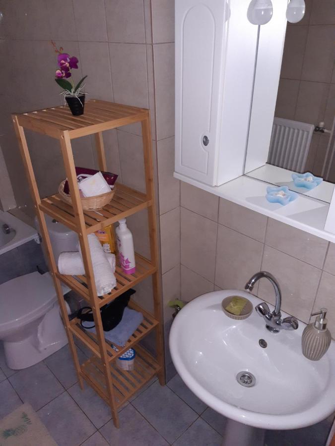 M&T Apartment Kavala Esterno foto